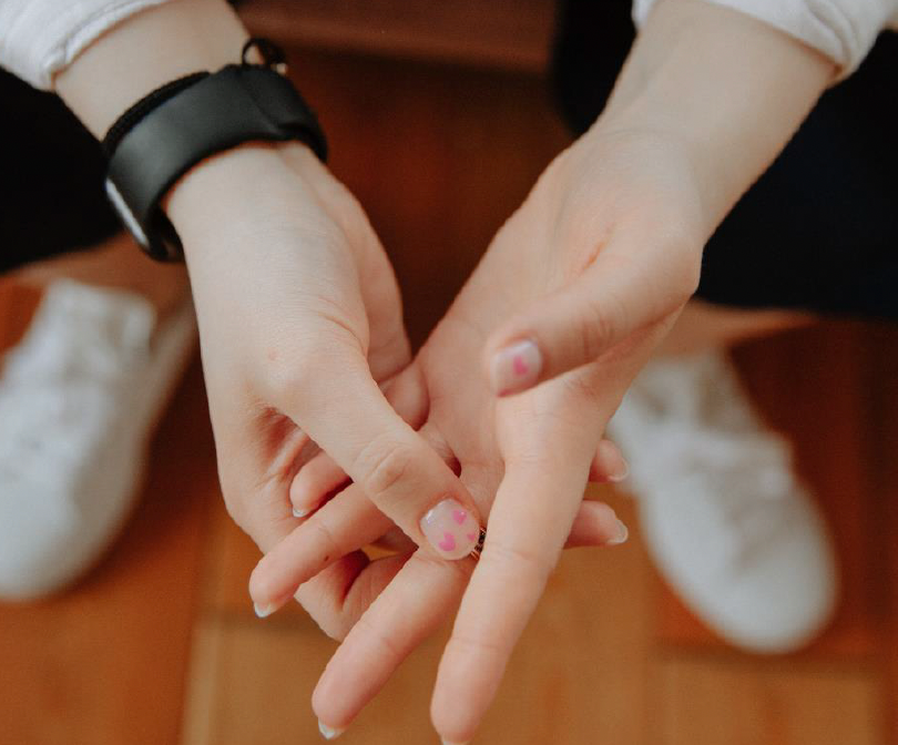 A nervous person with sweaty hands